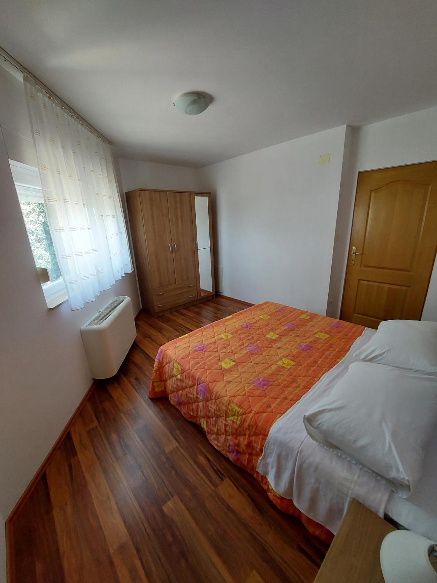 Apartments Palit Раб Екстериор снимка