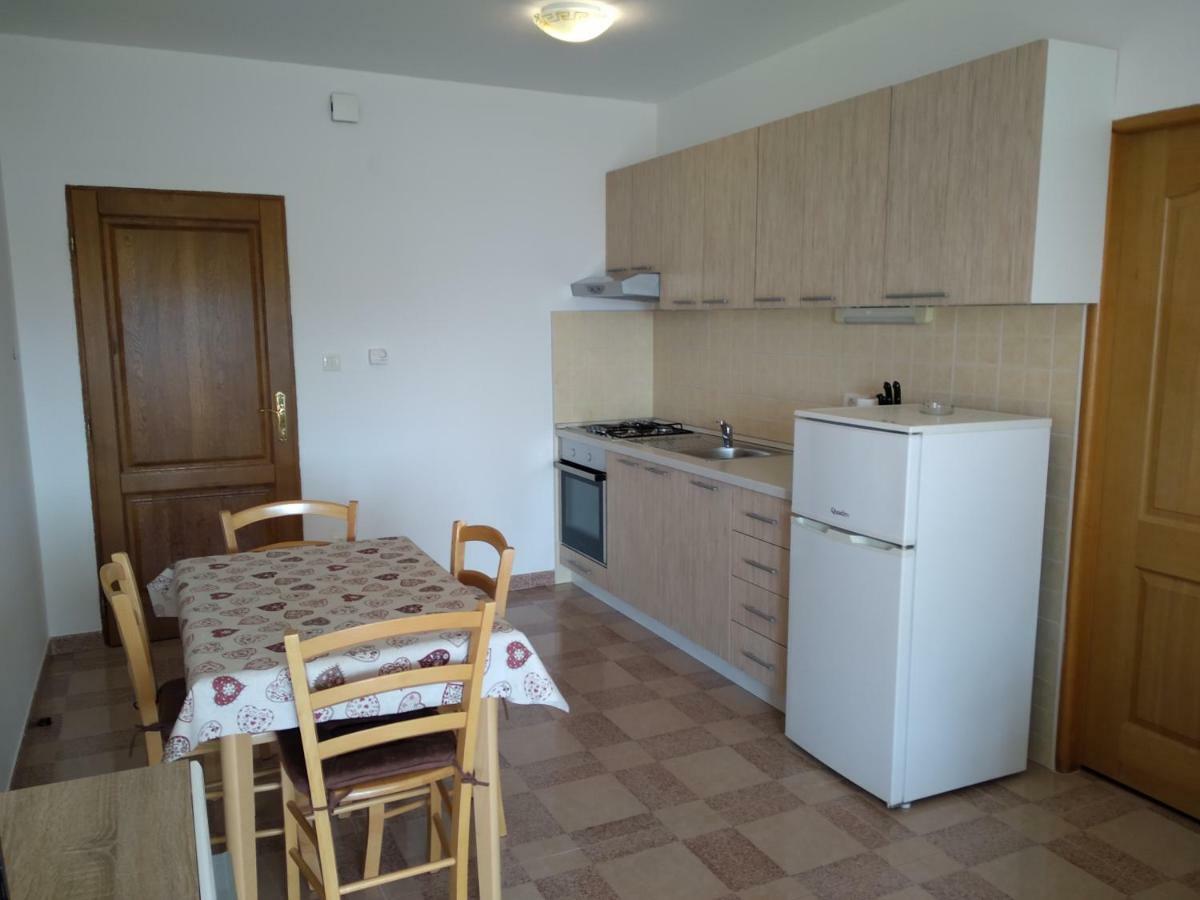 Apartments Palit Раб Екстериор снимка