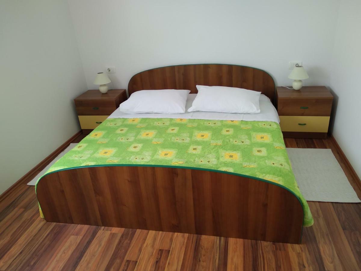 Apartments Palit Раб Екстериор снимка